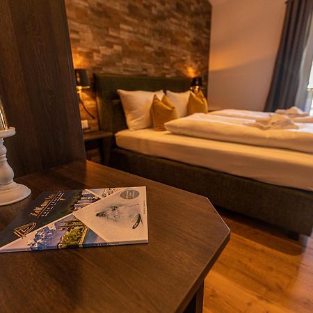 Tevini Boutique Suites By We Rent Zell am See Quarto foto