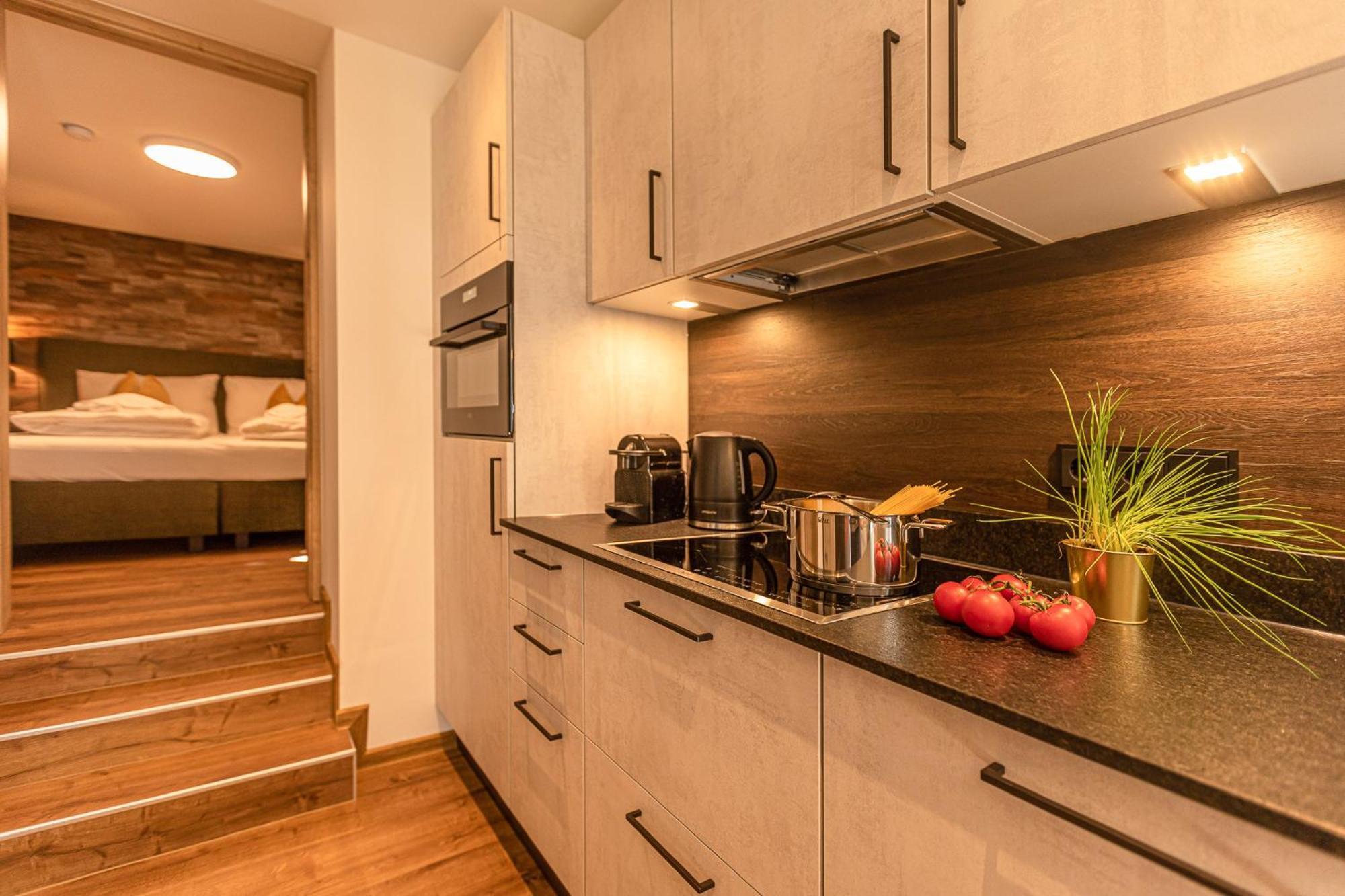 Tevini Boutique Suites By We Rent Zell am See Quarto foto