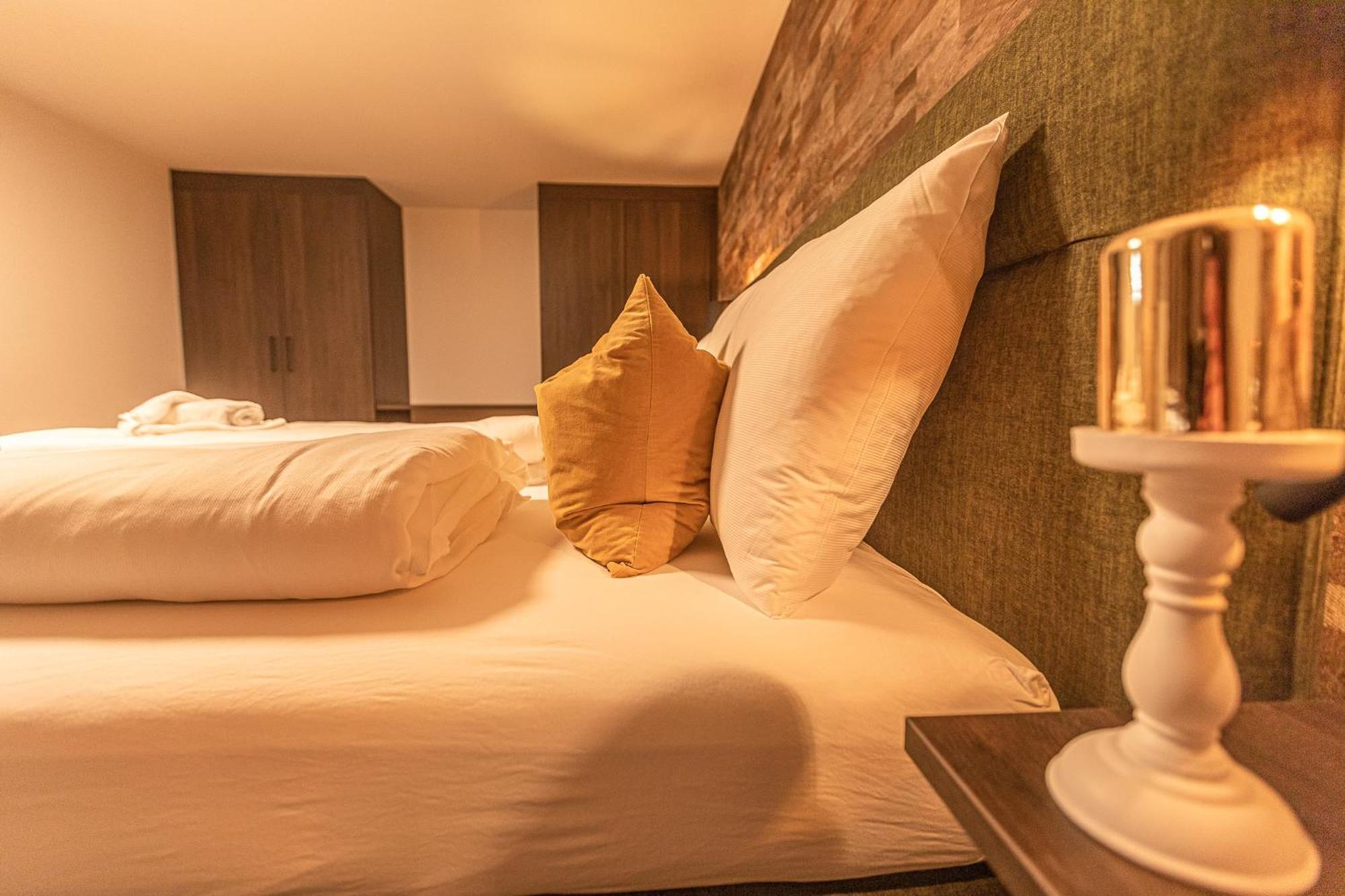 Tevini Boutique Suites By We Rent Zell am See Quarto foto